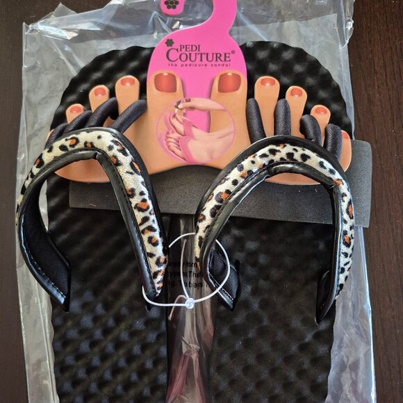 PediCouture On-the-Go - Leopard Pedicure sandal with rubber sole - Picture 1 of 3